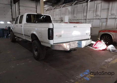 1997 Ford F-350 Xl z USA, uszkodzony, nr VIN 1FTJW36F6VEB22758